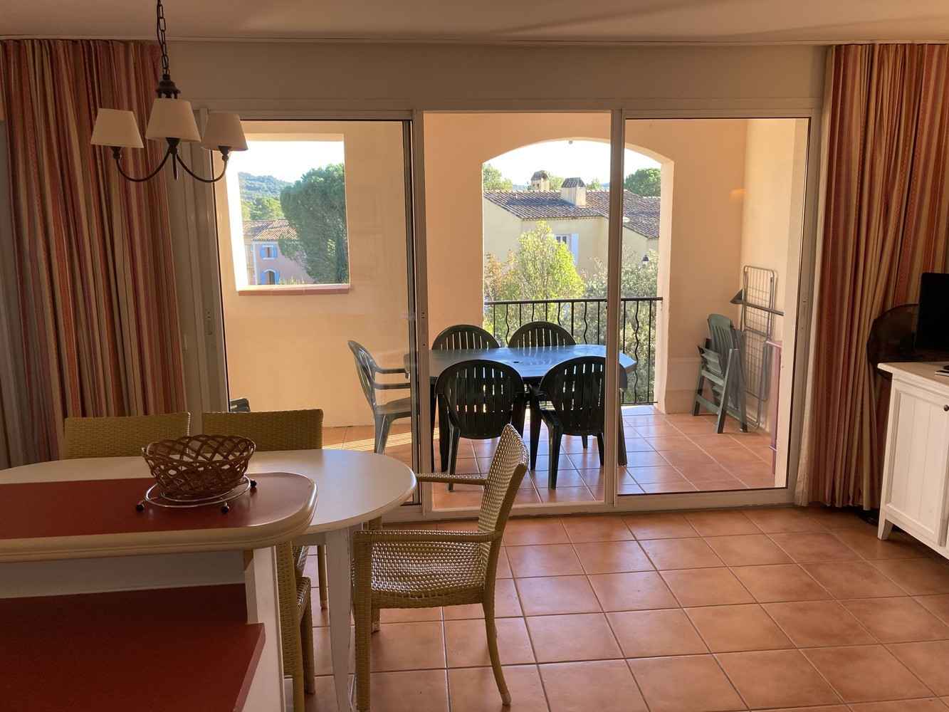 
                                                Vente
                                                 3/4 pièces avec terrasse de 10 m² et pkg