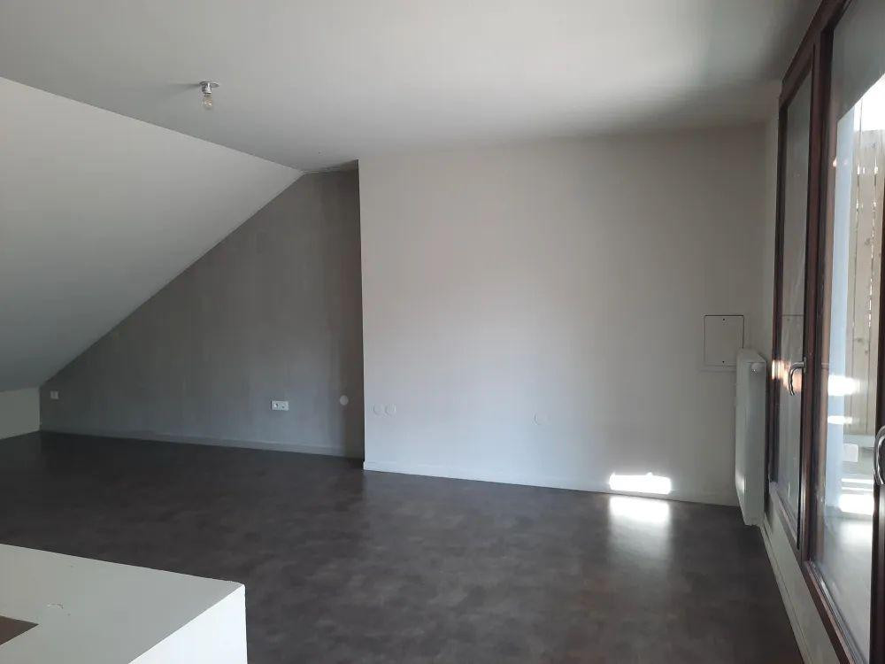 
                                                Location
                                                 3/4P 100m² proche Galin, chauffage inclus