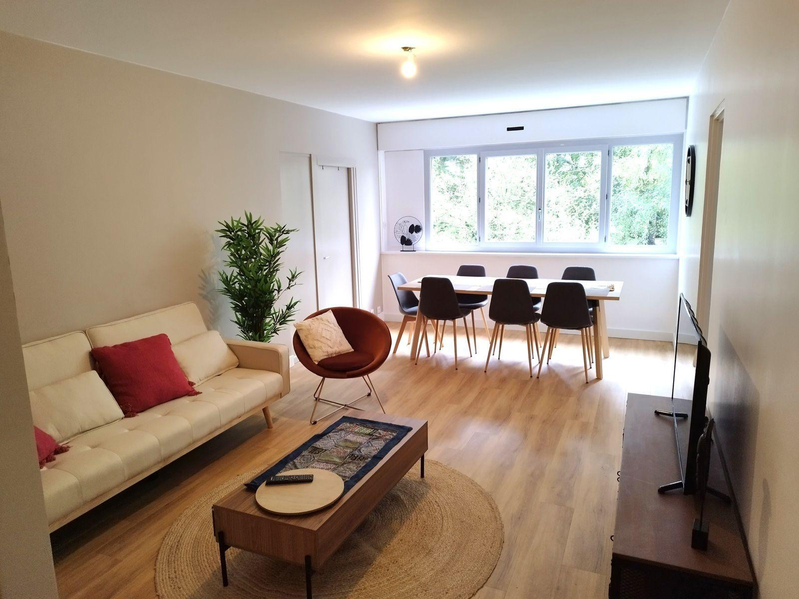 
                                                Colocation
                                                 3 ch. Dispo - Grand appart traversant en coloc