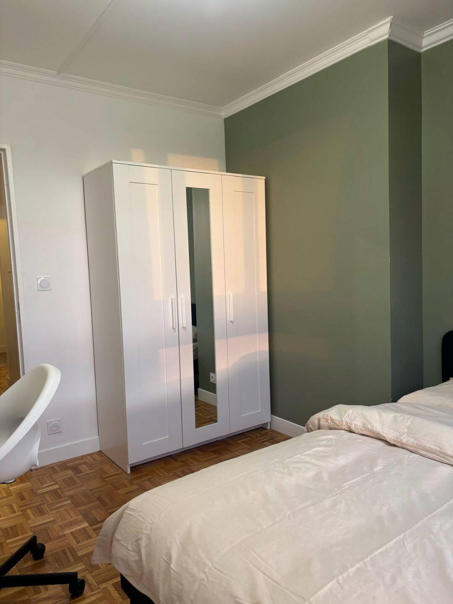 
                                                Colocation
                                                 3 Chambres dans une colocation 70m² – Proche Gare