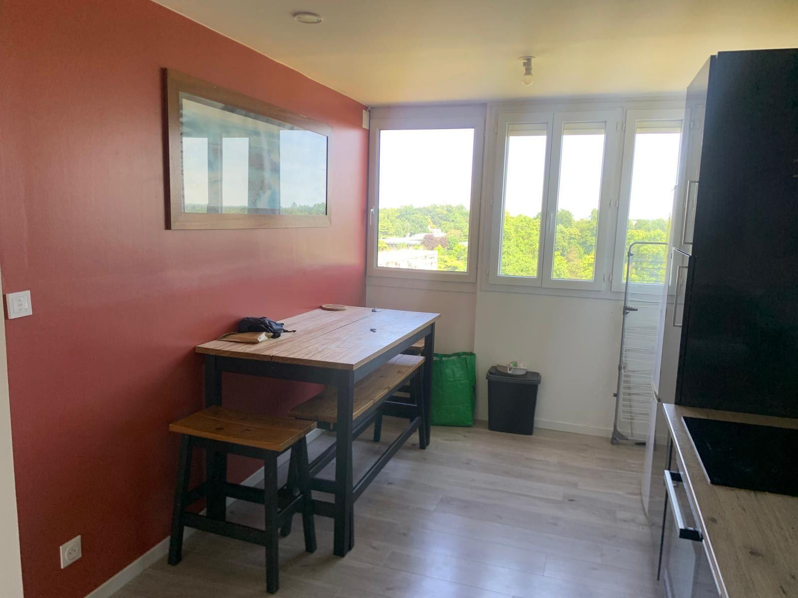 
                                                Location
                                                 3 chambres de libres. dans un appartement de 54 m2