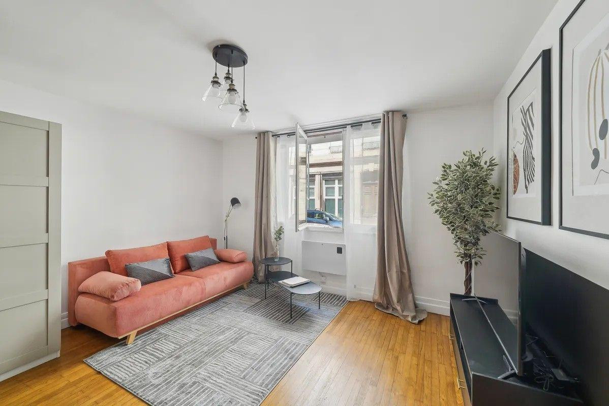 
                                                Colocation
                                                 3 Chambres dispo dans bel appart refait 60m²