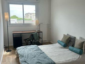 
                                                Colocation
                                                 3 chambres dispo dans belle coloc 64m² rénovée