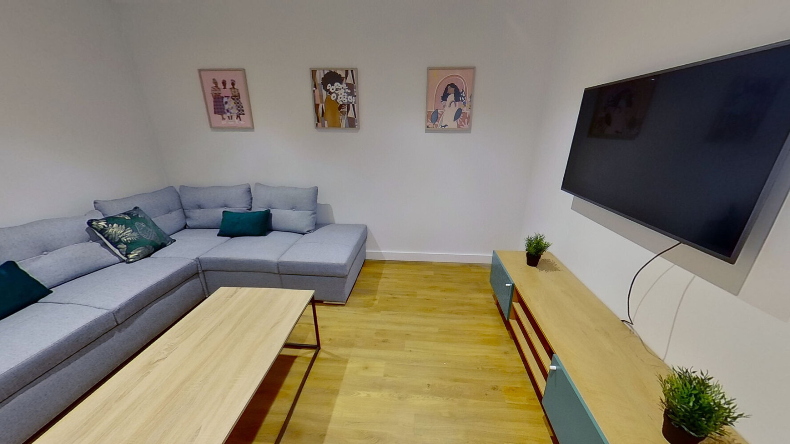 
                                                Colocation
                                                 3 chambres disponibles en colocation