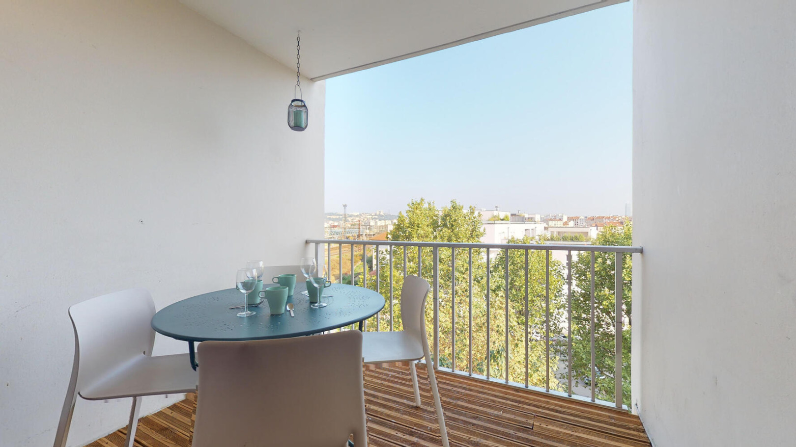 
                                                Colocation
                                                 3 chambres disponibles en colocation