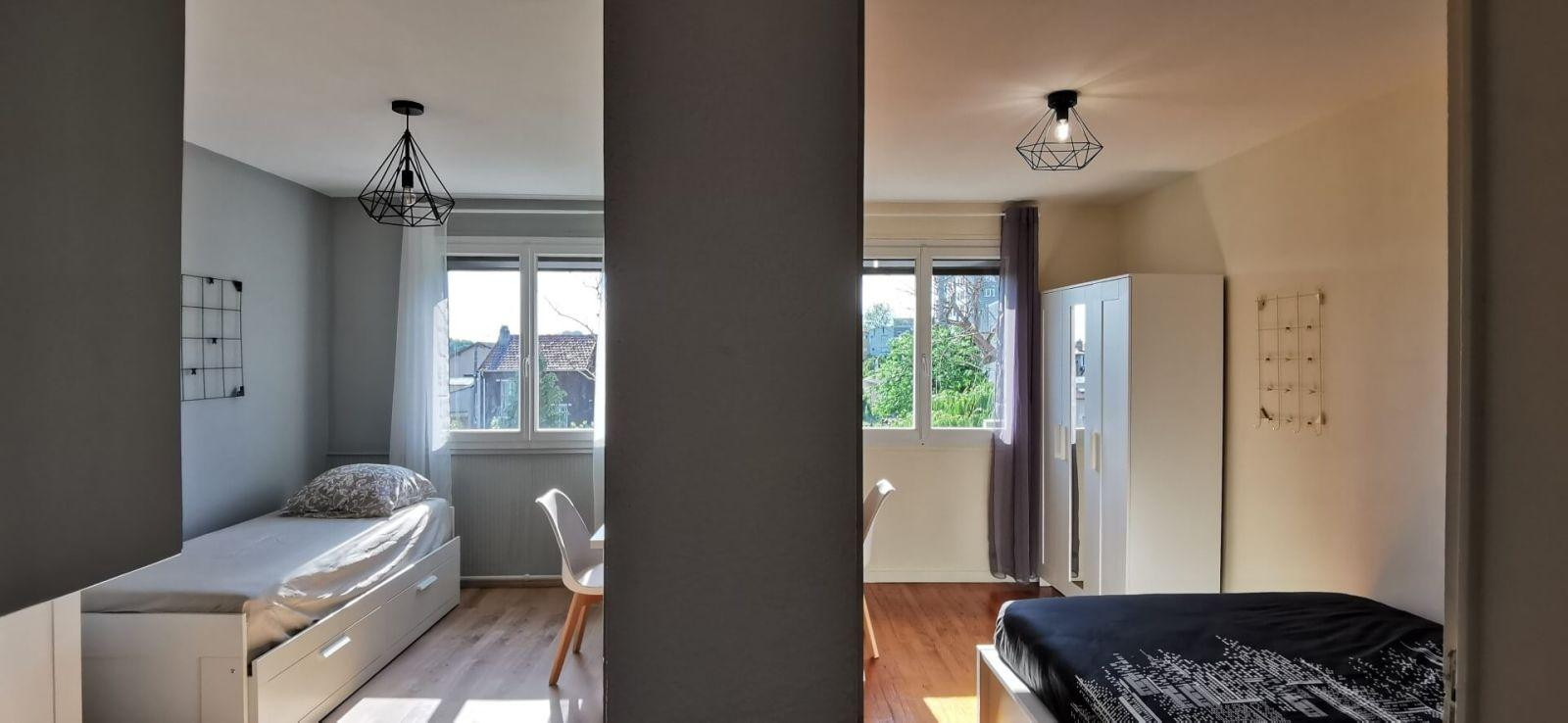 
                                                Colocation
                                                 3 chambres en coloc dans bel appartement 65 m²