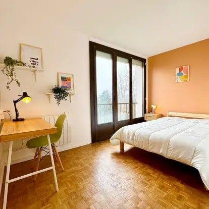 
                                                Colocation
                                                 3 CHAMBRES MEUBLEES dans coloc 65m²