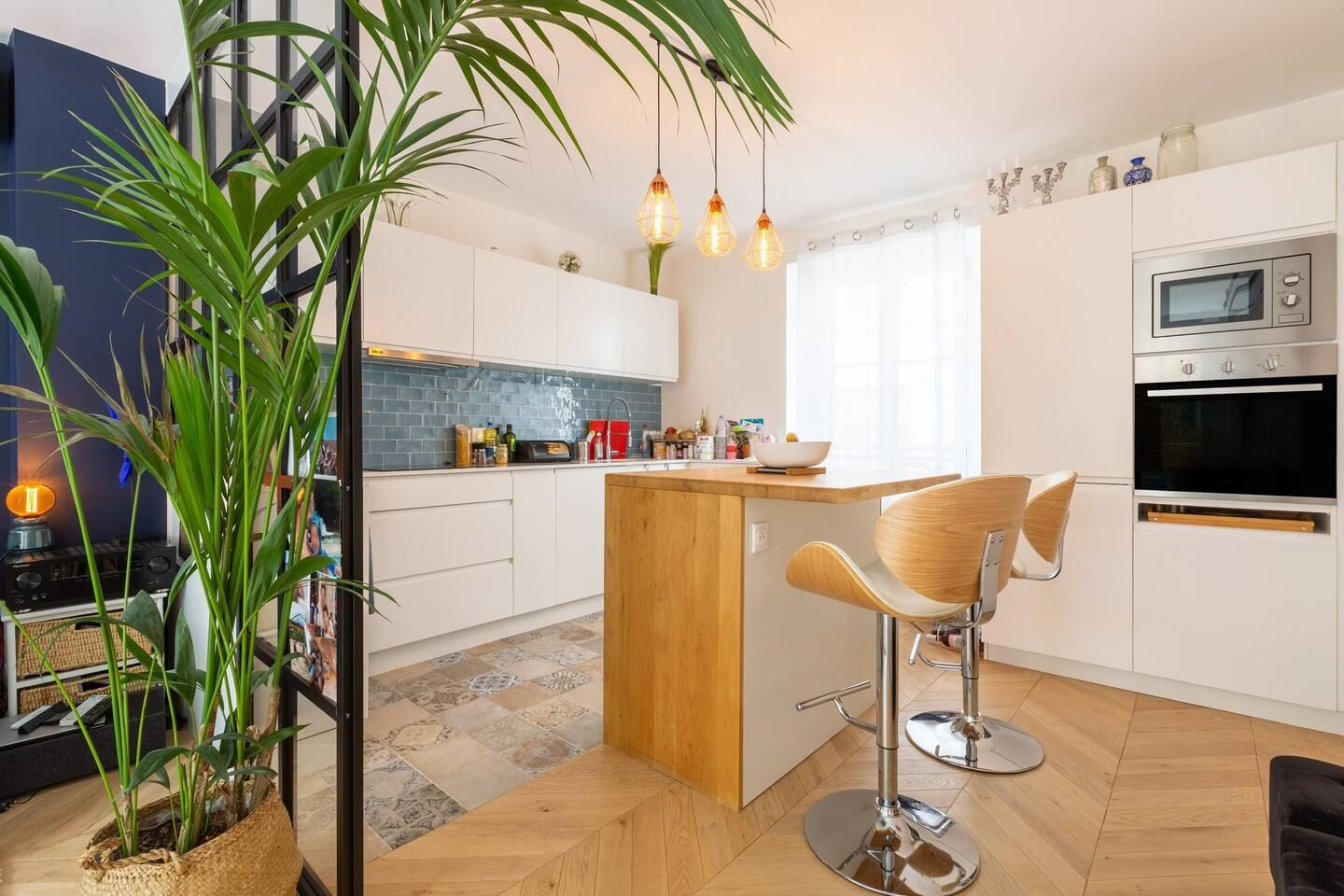 
                                                Location
                                                 3 chambres - terrasse Sud 20m² Marais/Oberkampf (loyer tout inclus)