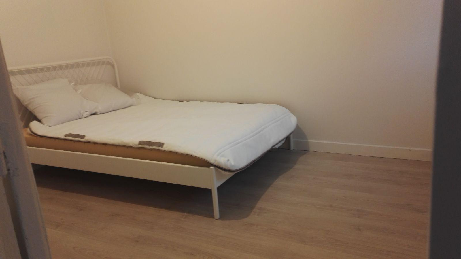 
                                                Location
                                                 3 Pièce meublé refait à neuf avec jardin.