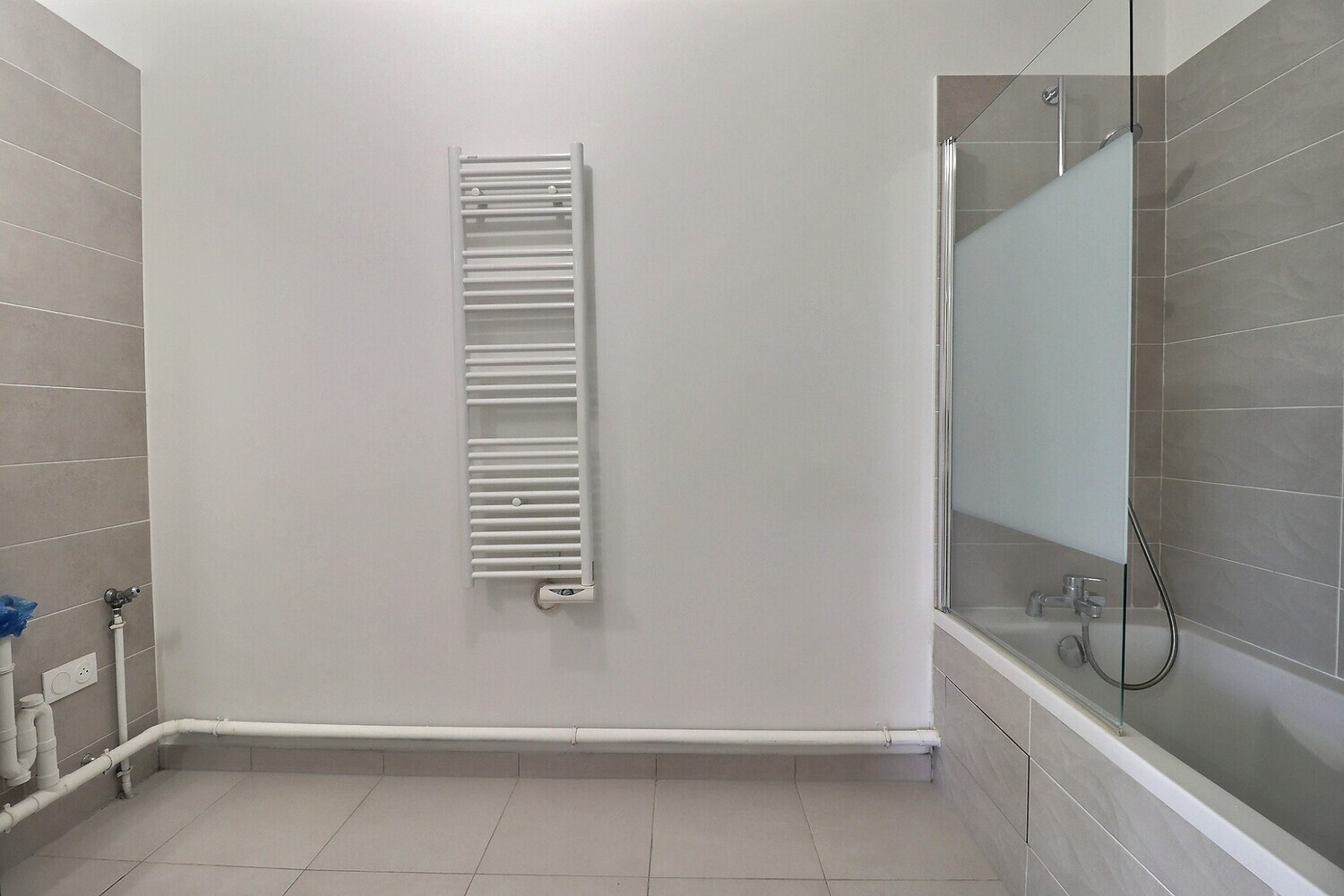 
                                                Vente
                                                 3 pièces 62m² - proche métro - Terrasse