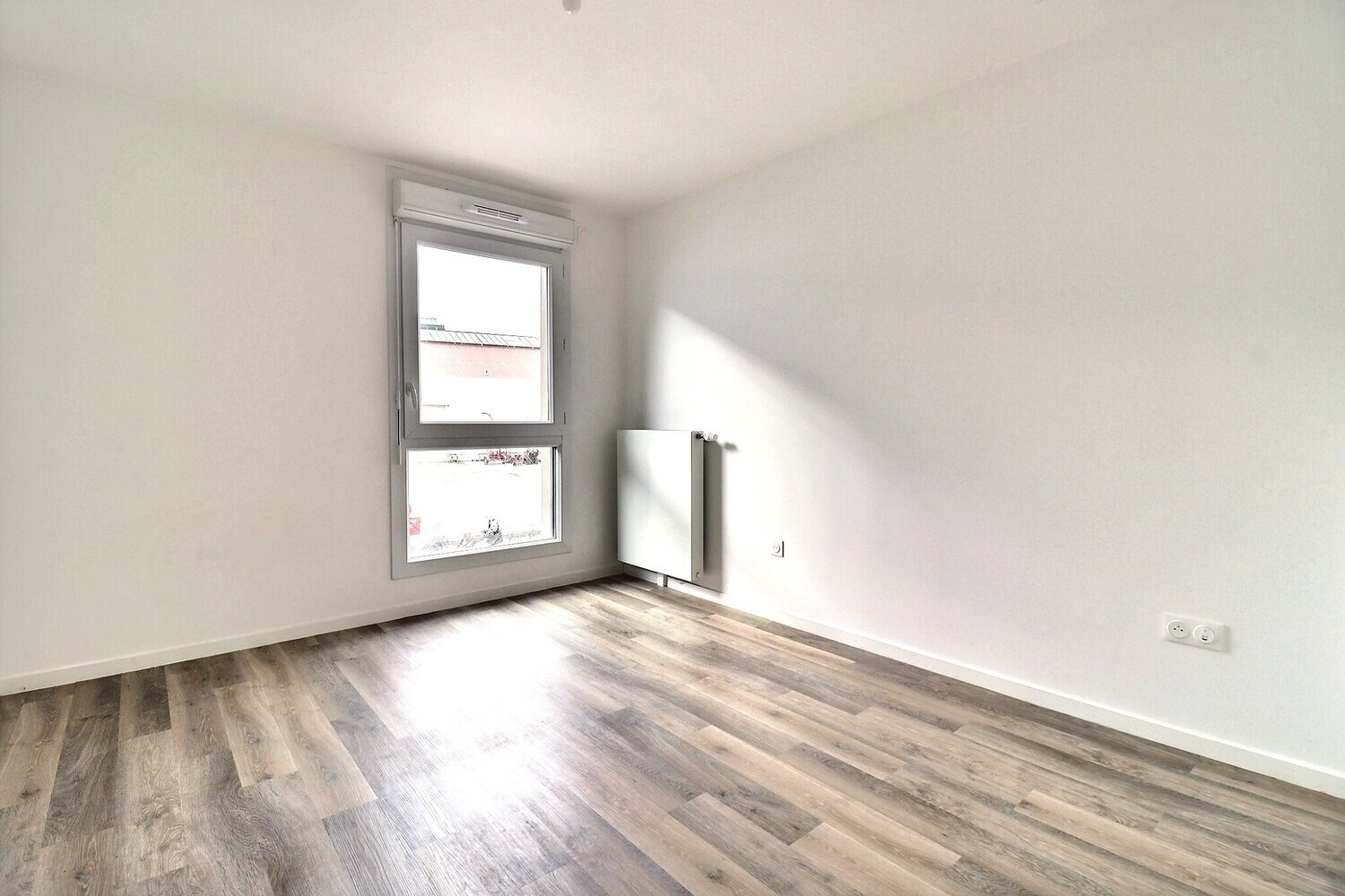 
                                                Vente
                                                 3 pièces 62m² - proche métro - Terrasse