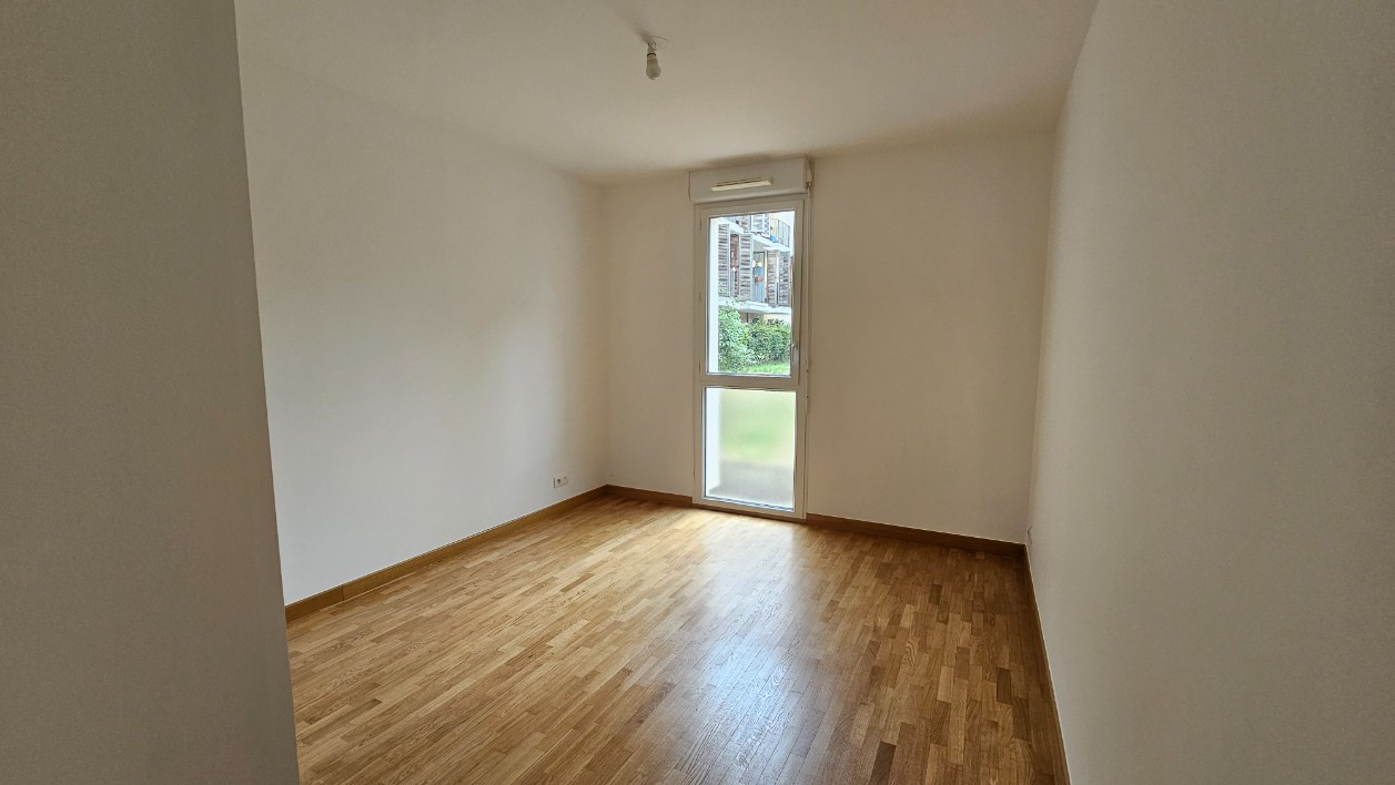 
                                                Vente
                                                 3 pièces
