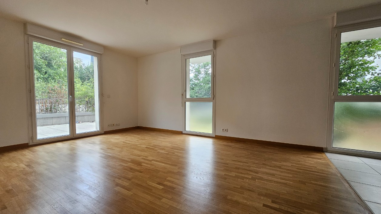 
                                                Vente
                                                 3 pièces