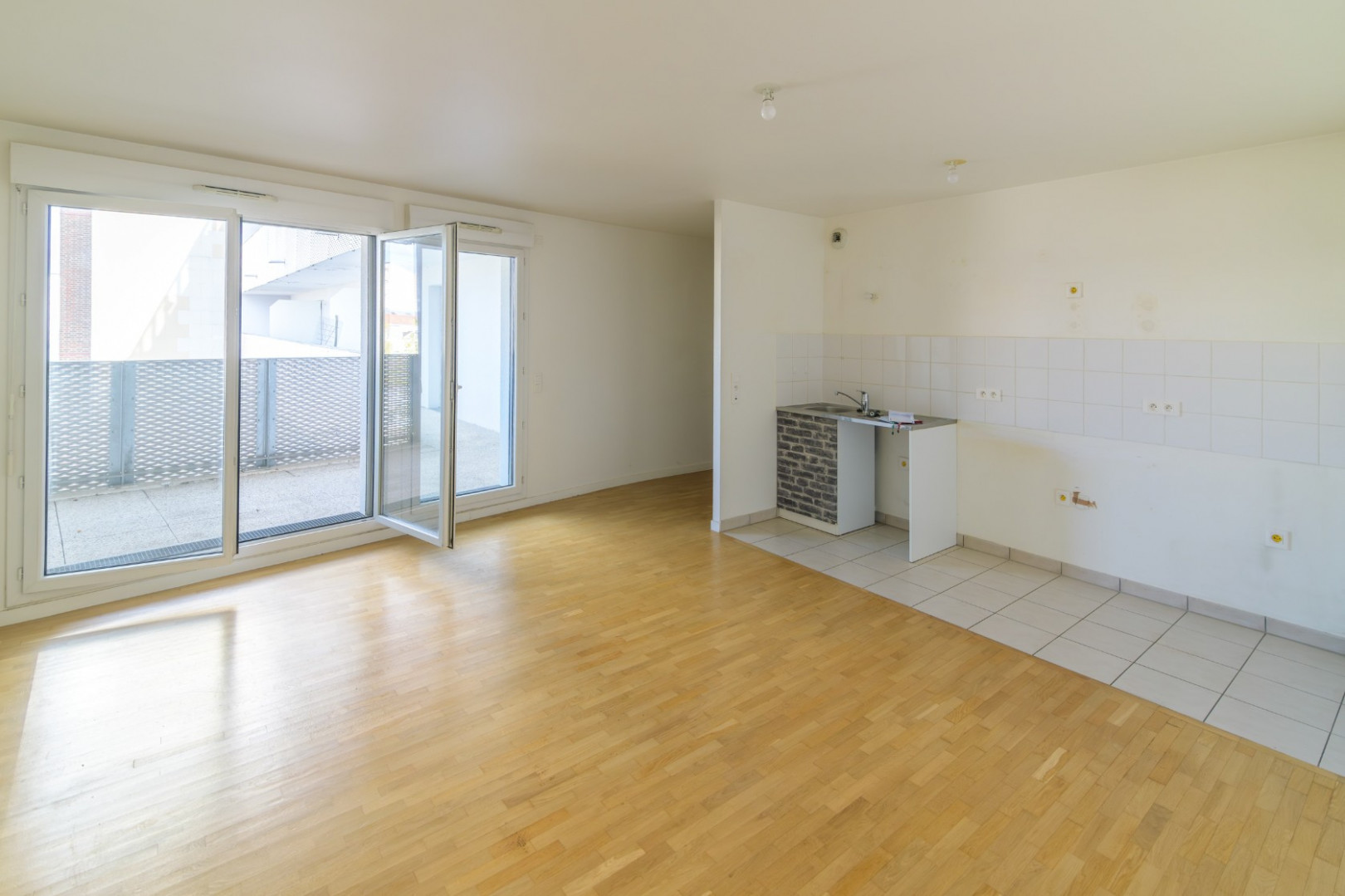 
                                                Vente
                                                 3 pièces