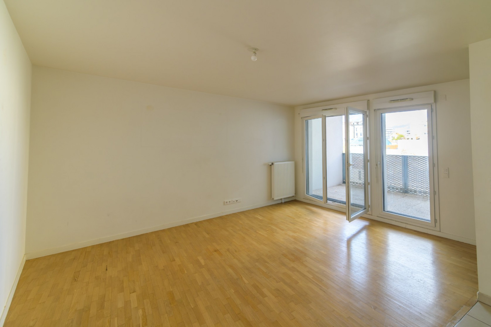 
                                                Vente
                                                 3 pièces