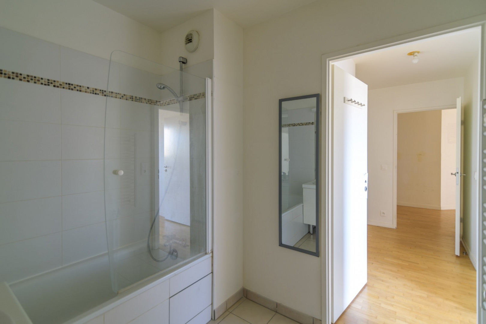 
                                                Vente
                                                 3 pièces