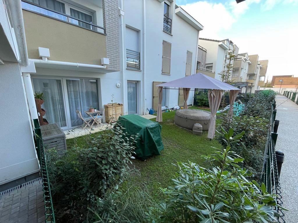 
                                                Location
                                                 3 pièces 70 m² + JARDIN privatif 75 m²