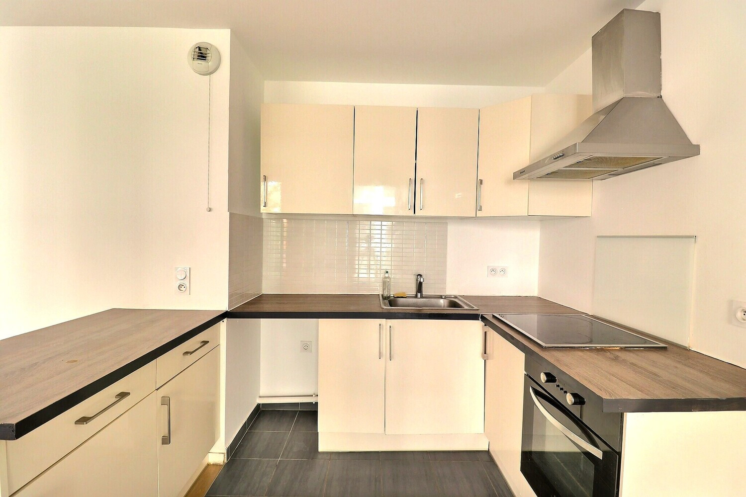 
                                                Vente
                                                 3 pièces avec terrasse - centre ville - 2015