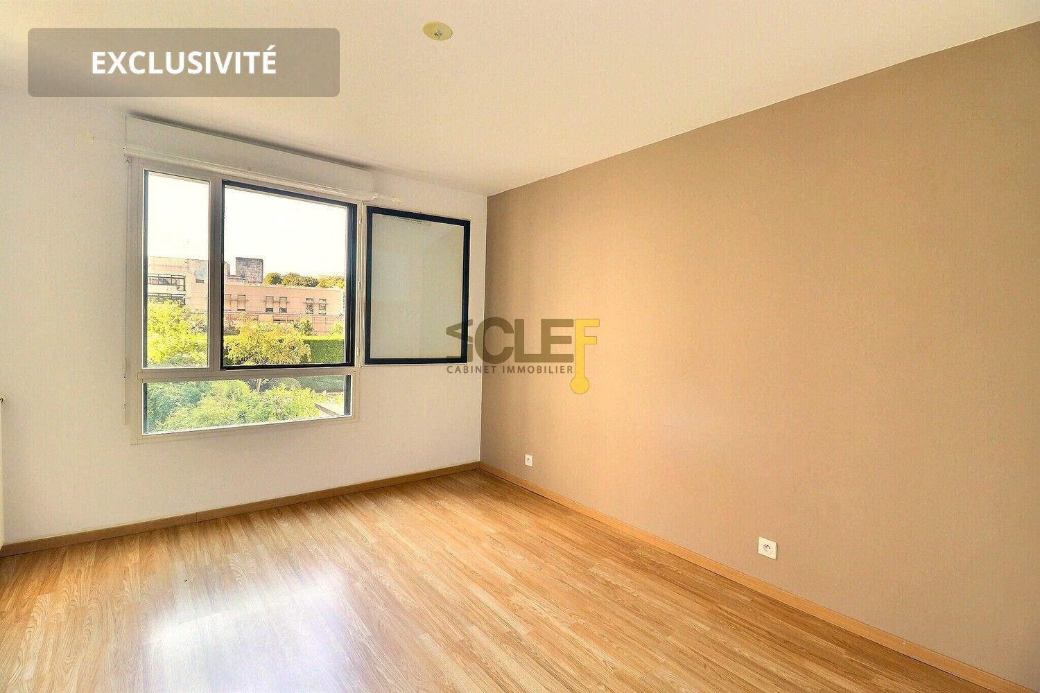 
                                                Vente
                                                 3 pièces avec terrasse - centre ville - 2015
