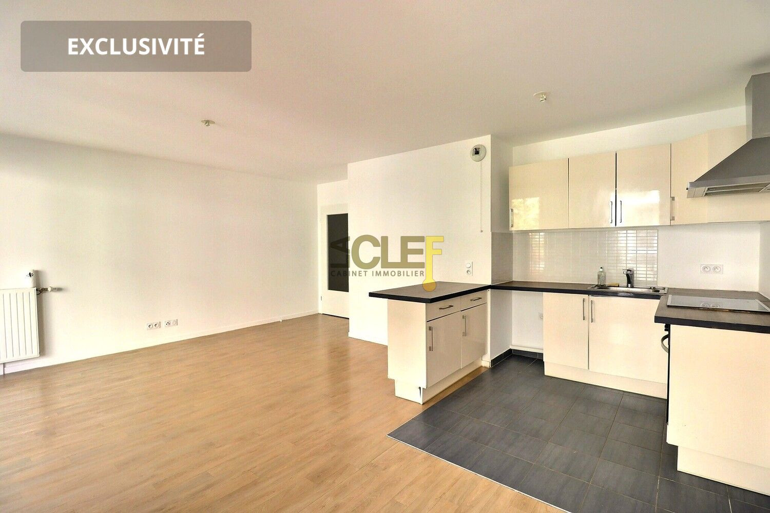 
                                                Vente
                                                 3 pièces avec terrasse - centre ville - 2015