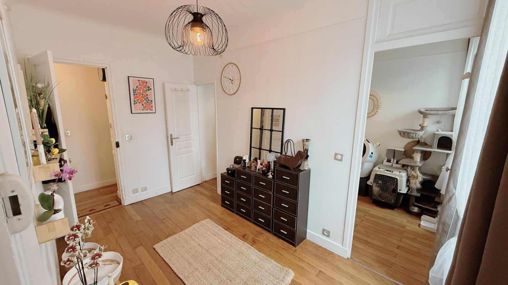 
                                                Vente
                                                 3 pièces de 43m2, Paris 17ème, aucun travaux a prévoir