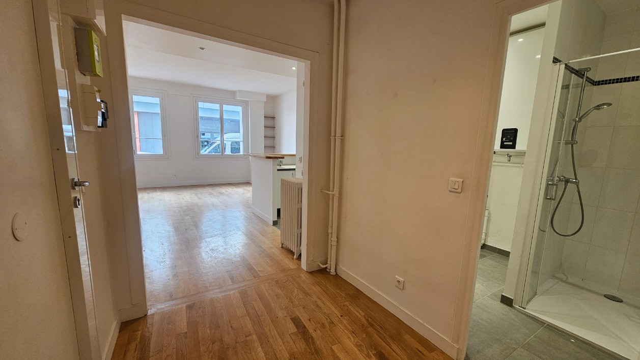 
                                                Vente
                                                 3 pièces - INVESTISSEUR OU PROFESSION LIBERALE