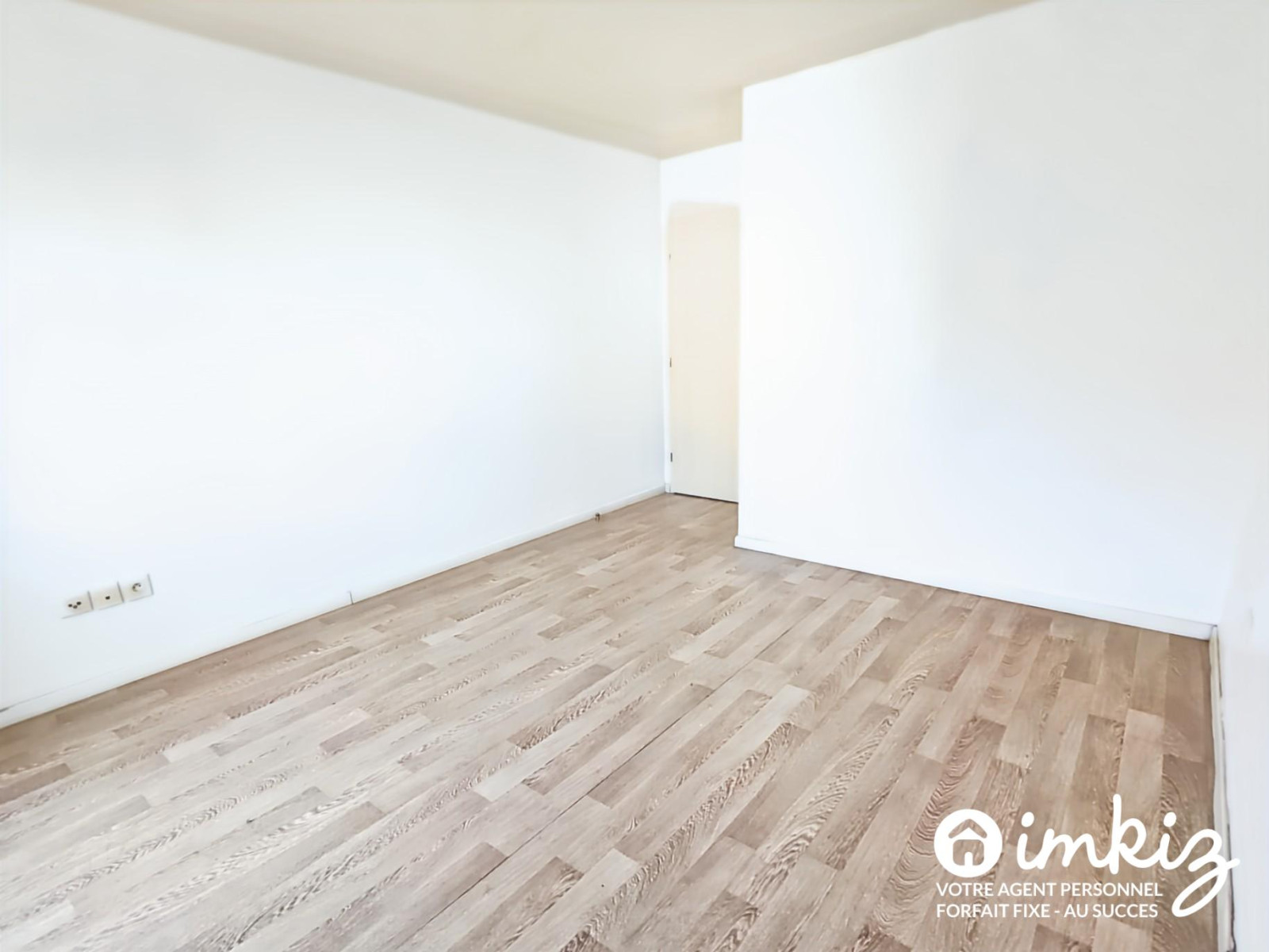 
                                                Vente
                                                 3 pièces lumineux avec parking