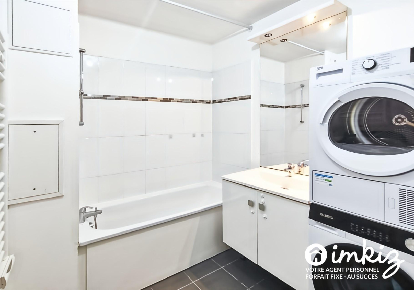 
                                                Vente
                                                 3 pièces lumineux avec parking