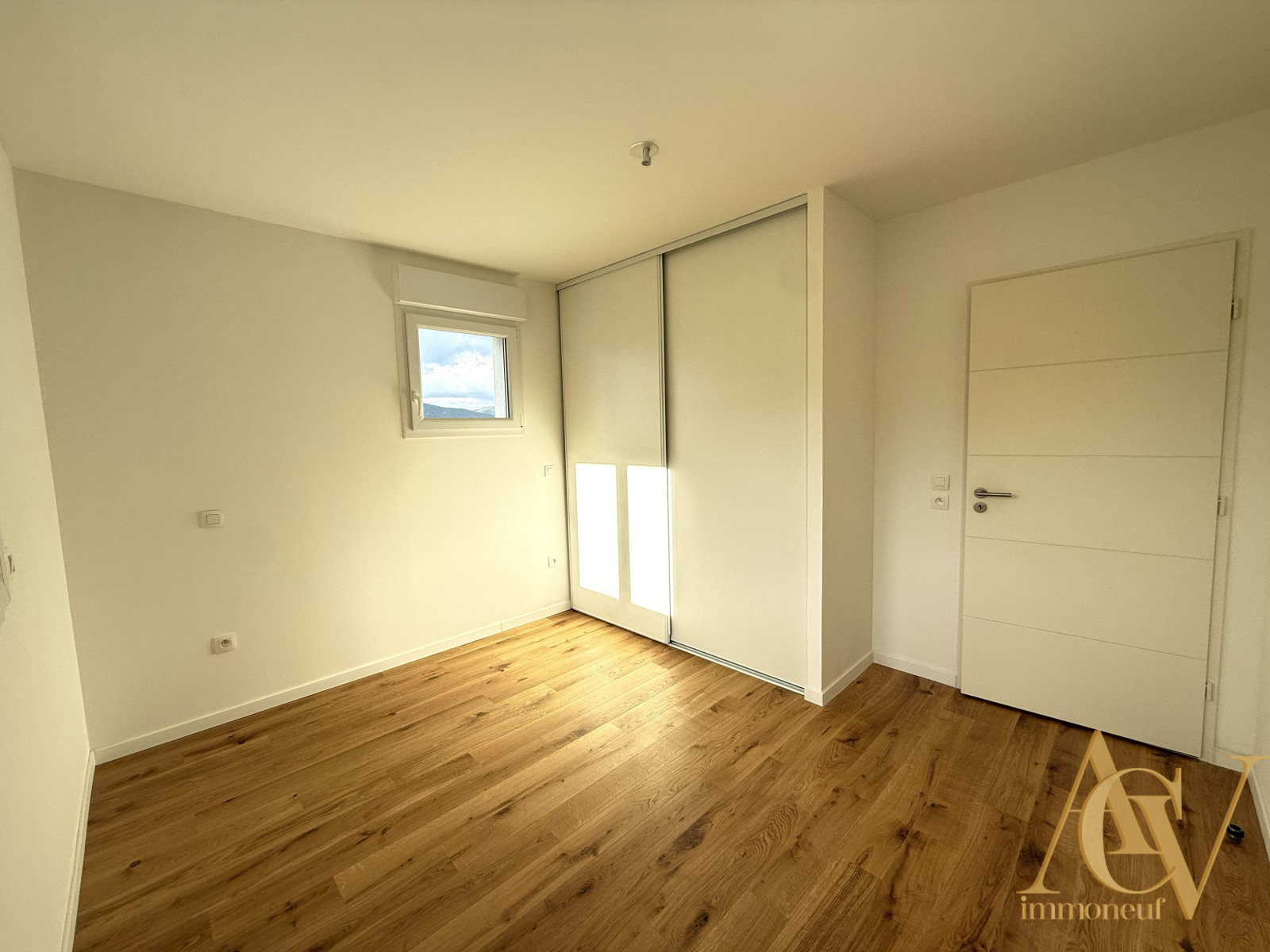 
                                                Vente
                                                 3 pièces Lumineux - Jolie Vue dégagée sur Grimaud
