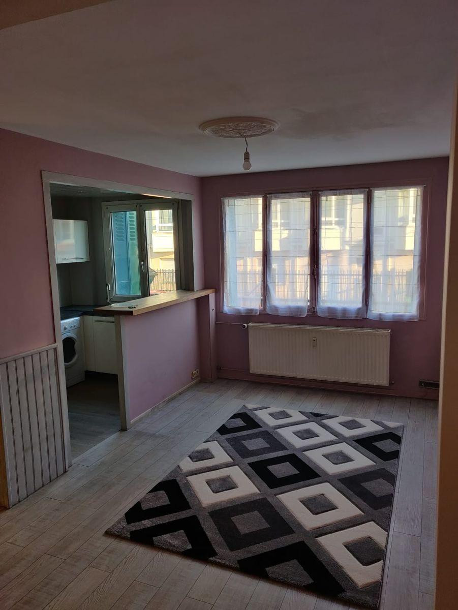 
                                                Location
                                                 3 pièces quartier pavillonnaire proche centre vill