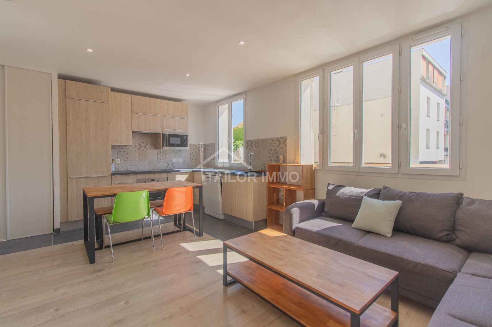 
                                                Location
                                                 37 rue d’Inkermann