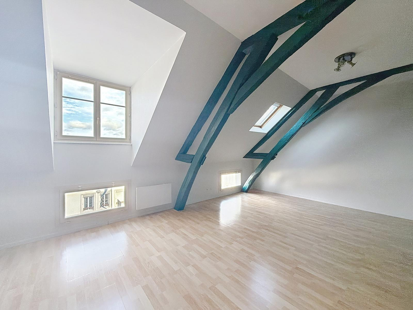 
                                                Location
                                                 3P 50m² Situation géographique idéale