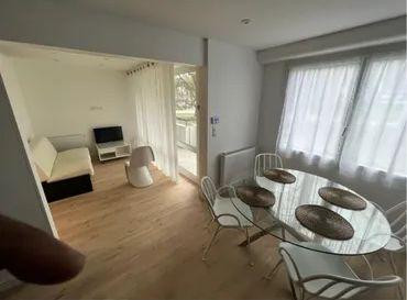 
                                                Location
                                                 3P meublé 40m2, entièrement rénové, RDC à Nantes