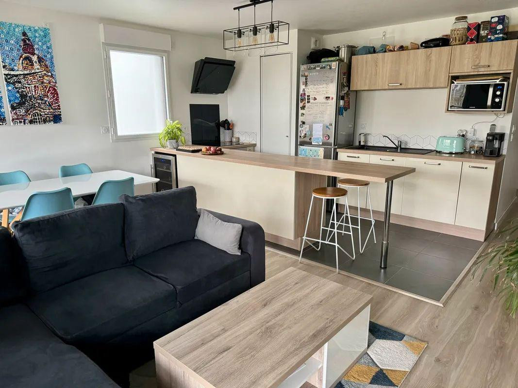 
                                                Location
                                                 3P meublé 65m² avec grand balcon et parking