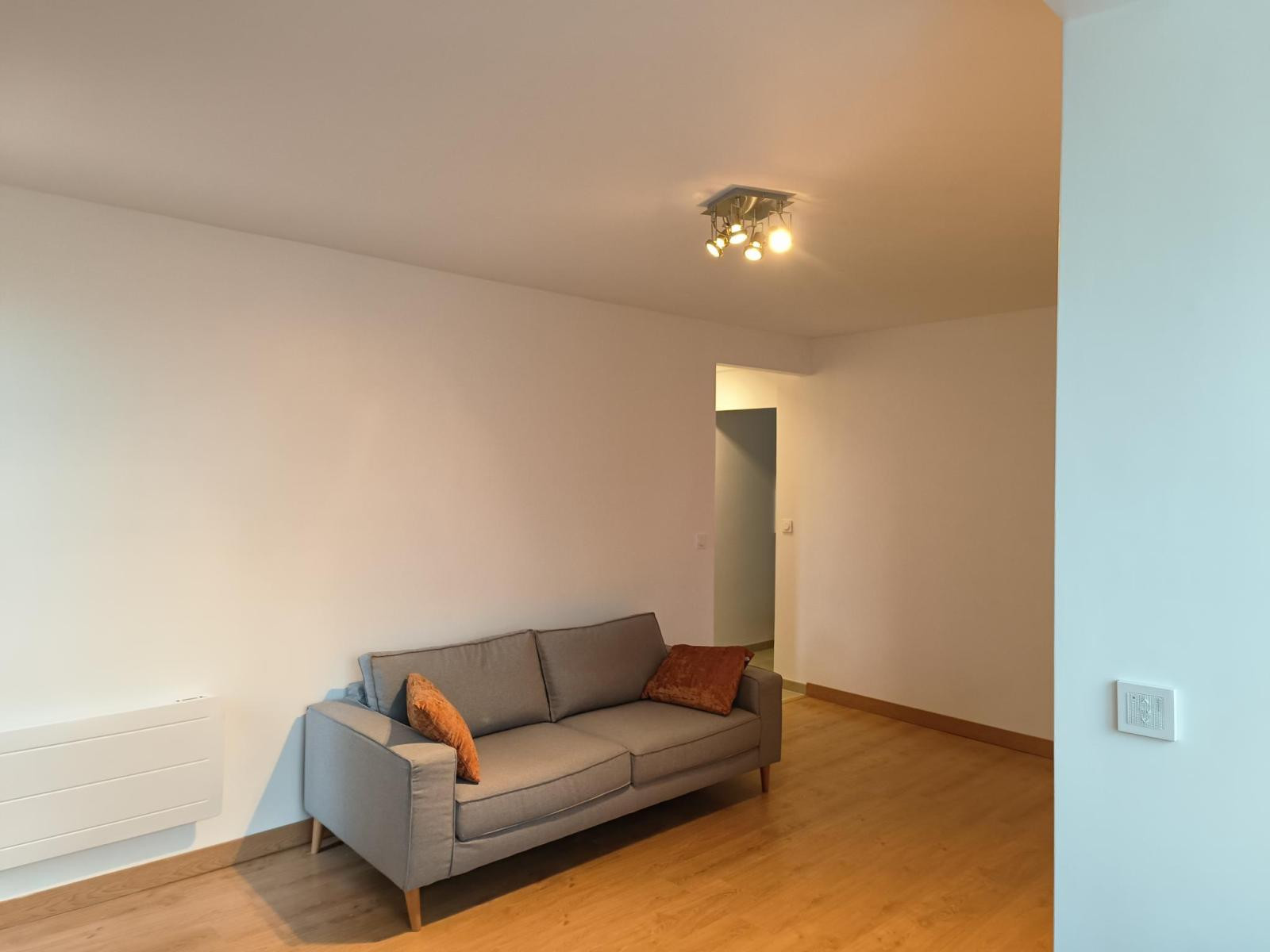 
                                                Location
                                                 3P meublé refait à neuf de 57 m² à Argenteuil