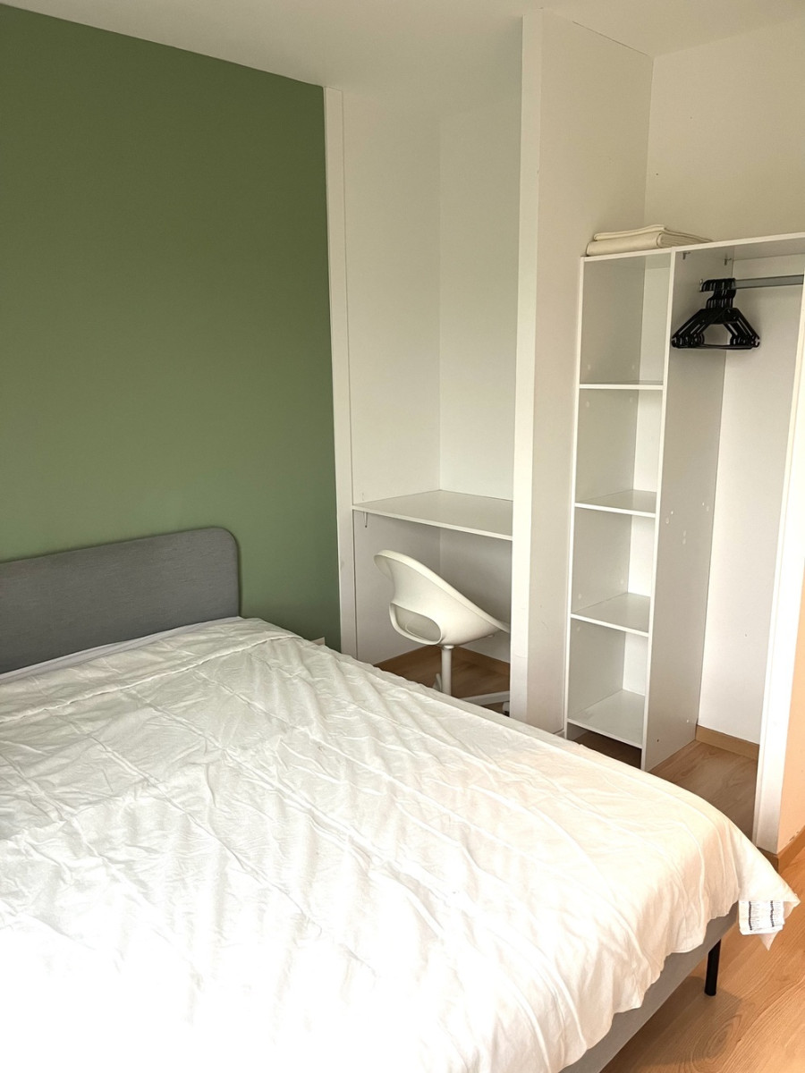 
                                                Colocation
                                                 4 chambres dont 1 avec sdb, Rennes Beauregard