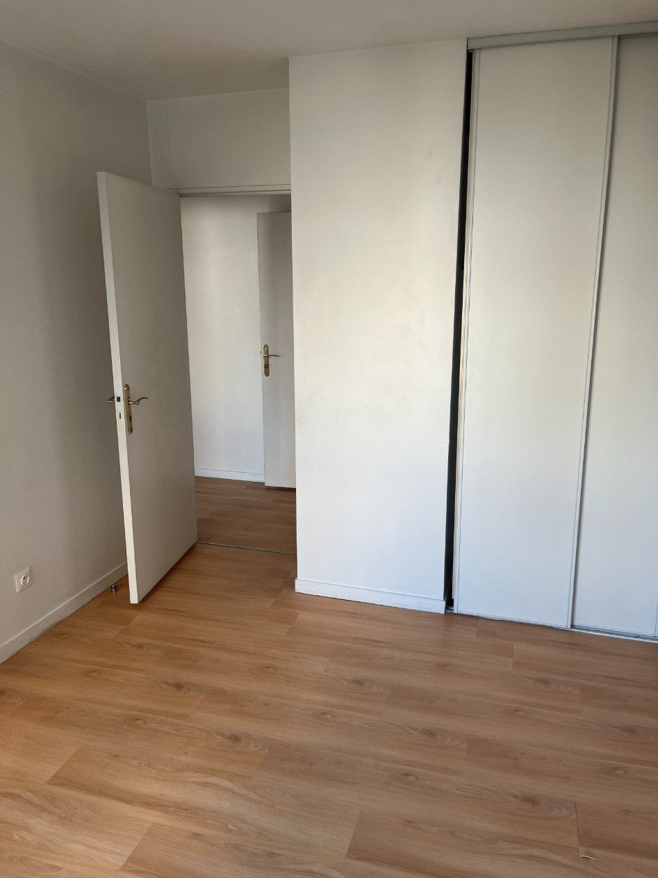 
                                                Location
                                                 4 pièces