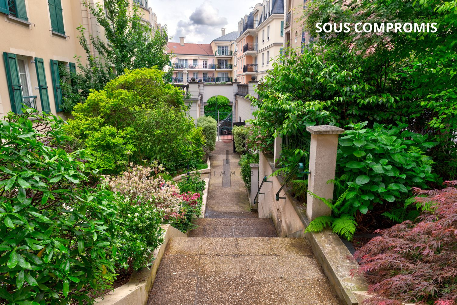 
                                                Vente
                                                 4 Pièces Dernier Etage –  Cœur de Ville – Le