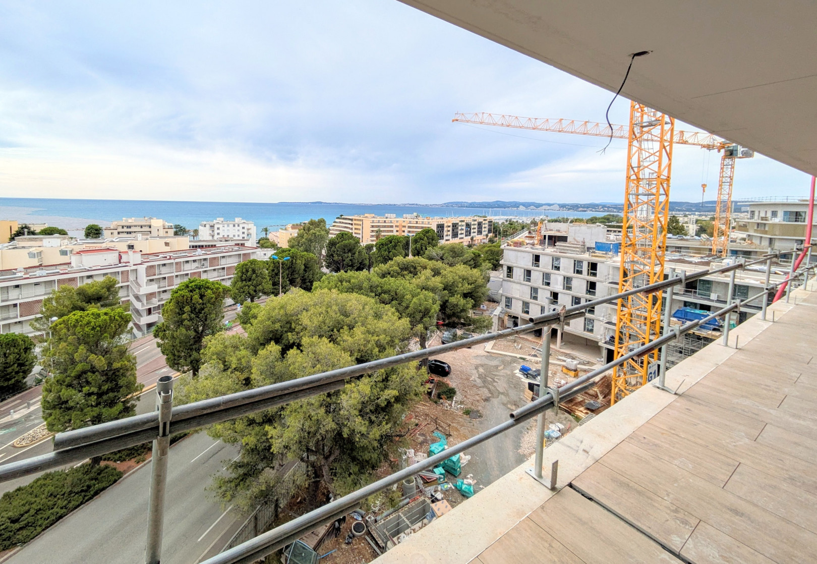 
                                                Vente
                                                 4 pièces Dernier Etage Neuf avec vue mer Saint Laurent du Var