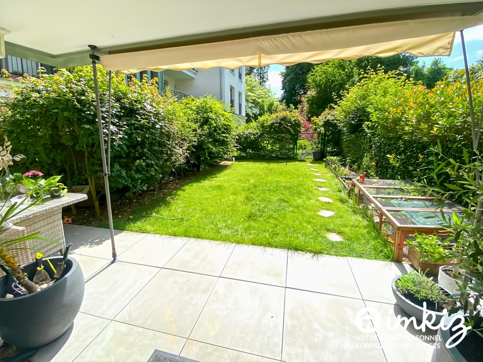 
                                                Vente
                                                 4 pièces en rez-de-jardin avec terrasse, jardin