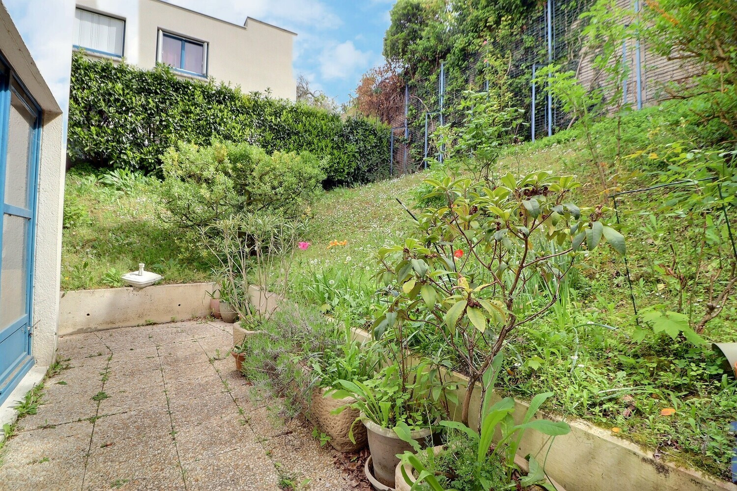 
                                                Vente
                                                 4 Pièces Lumineux de 82m² avec Jardin 141m²