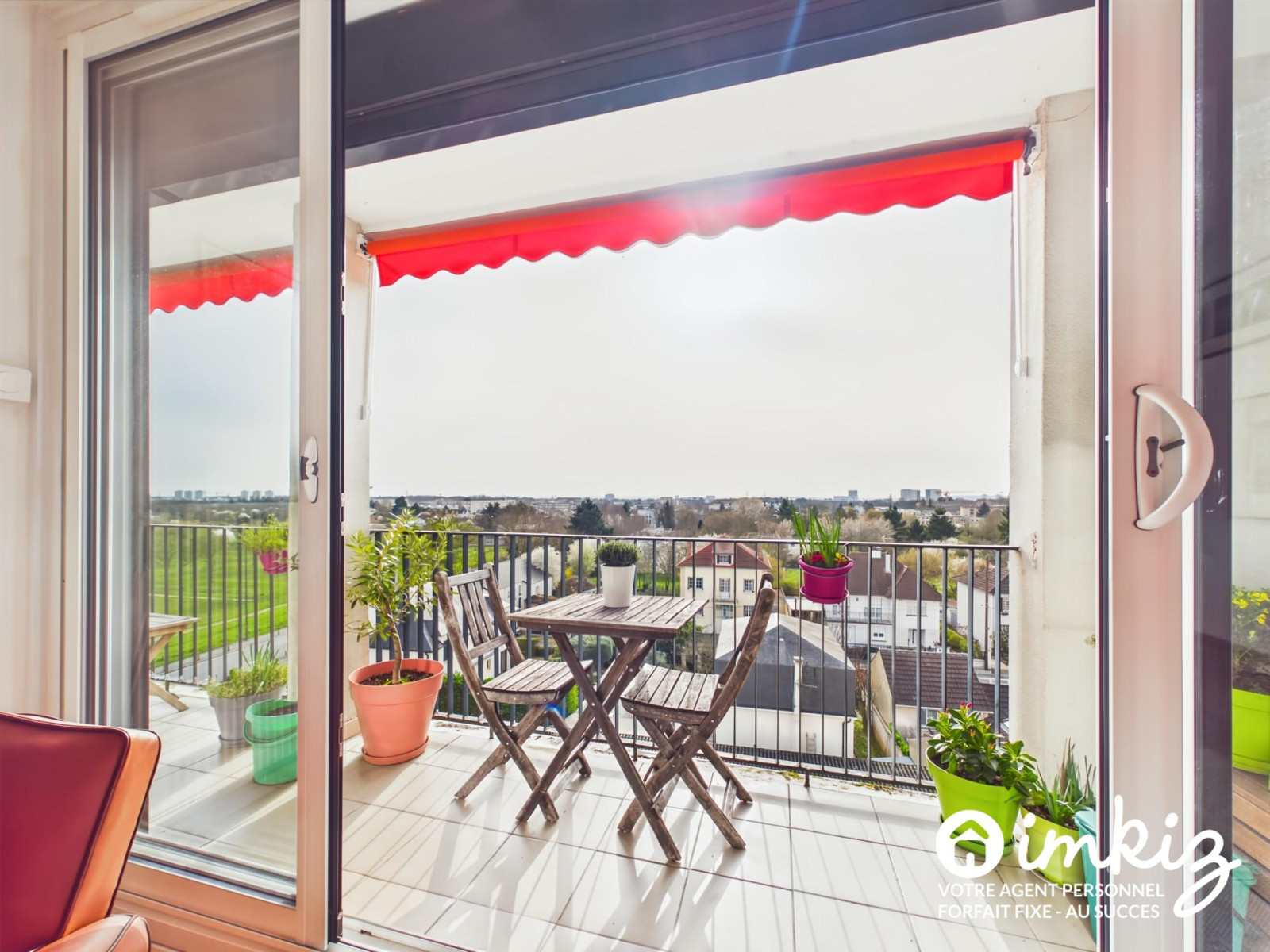 
                                                Vente
                                                 4 pièces lumineux en dernier étage