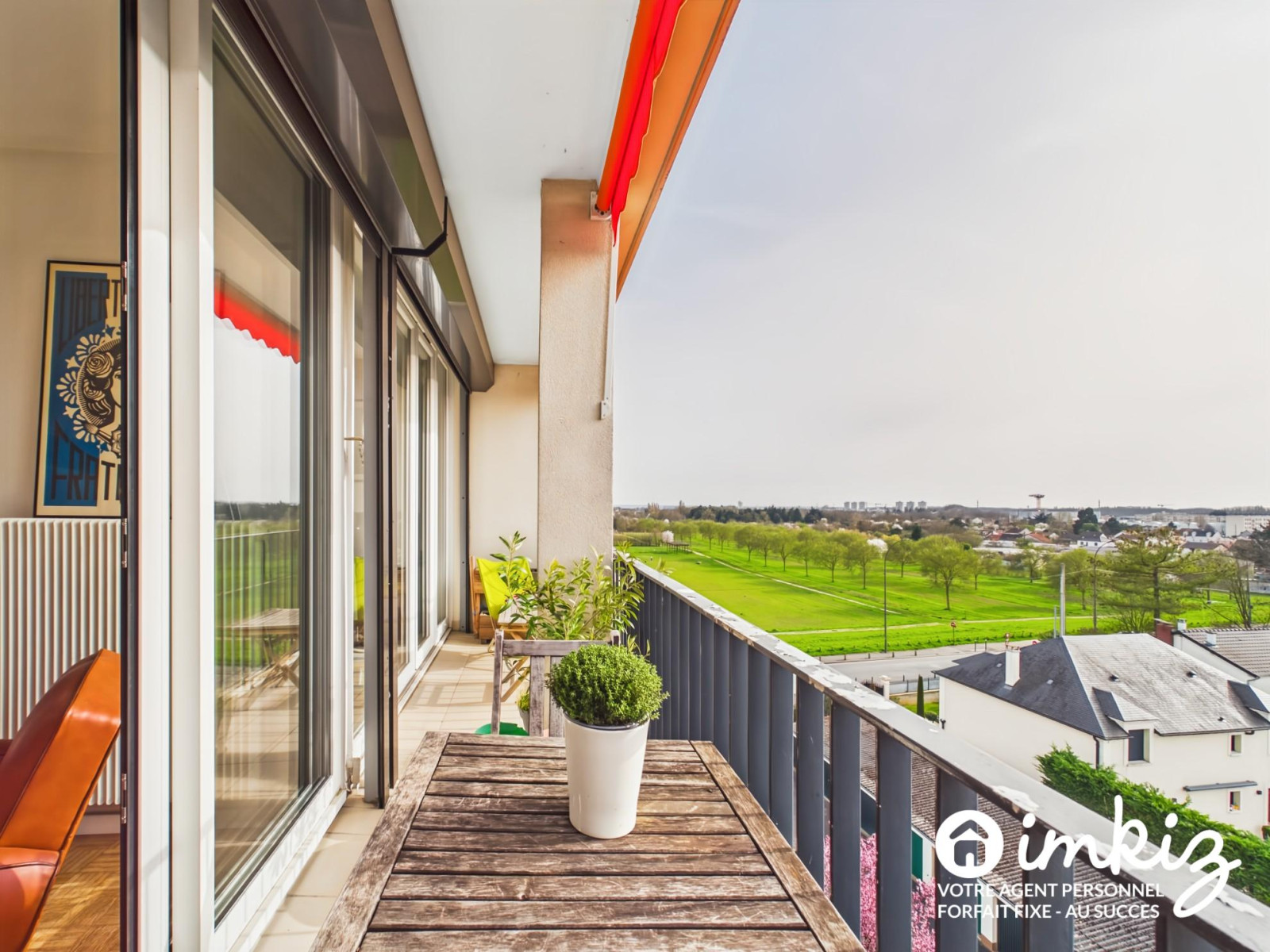 
                                                Vente
                                                 4 pièces lumineux en dernier étage