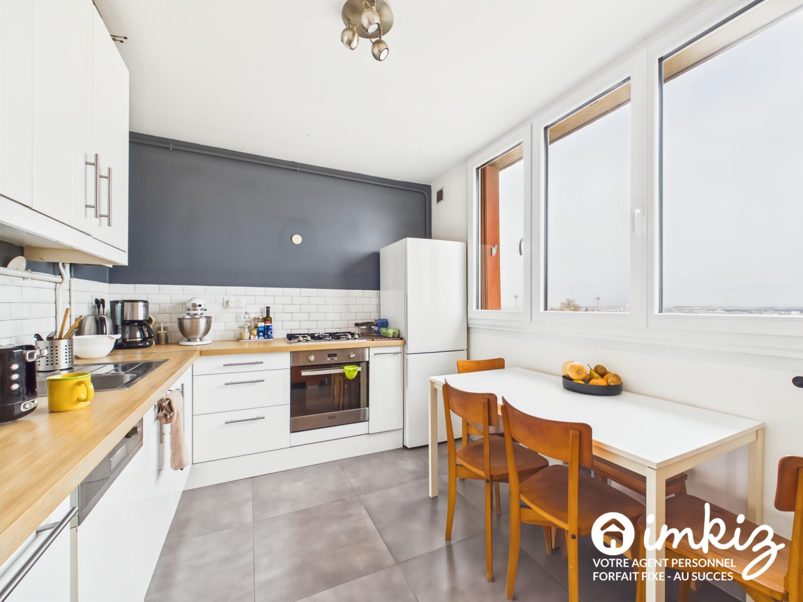 
                                                Vente
                                                 4 pièces lumineux en dernier étage