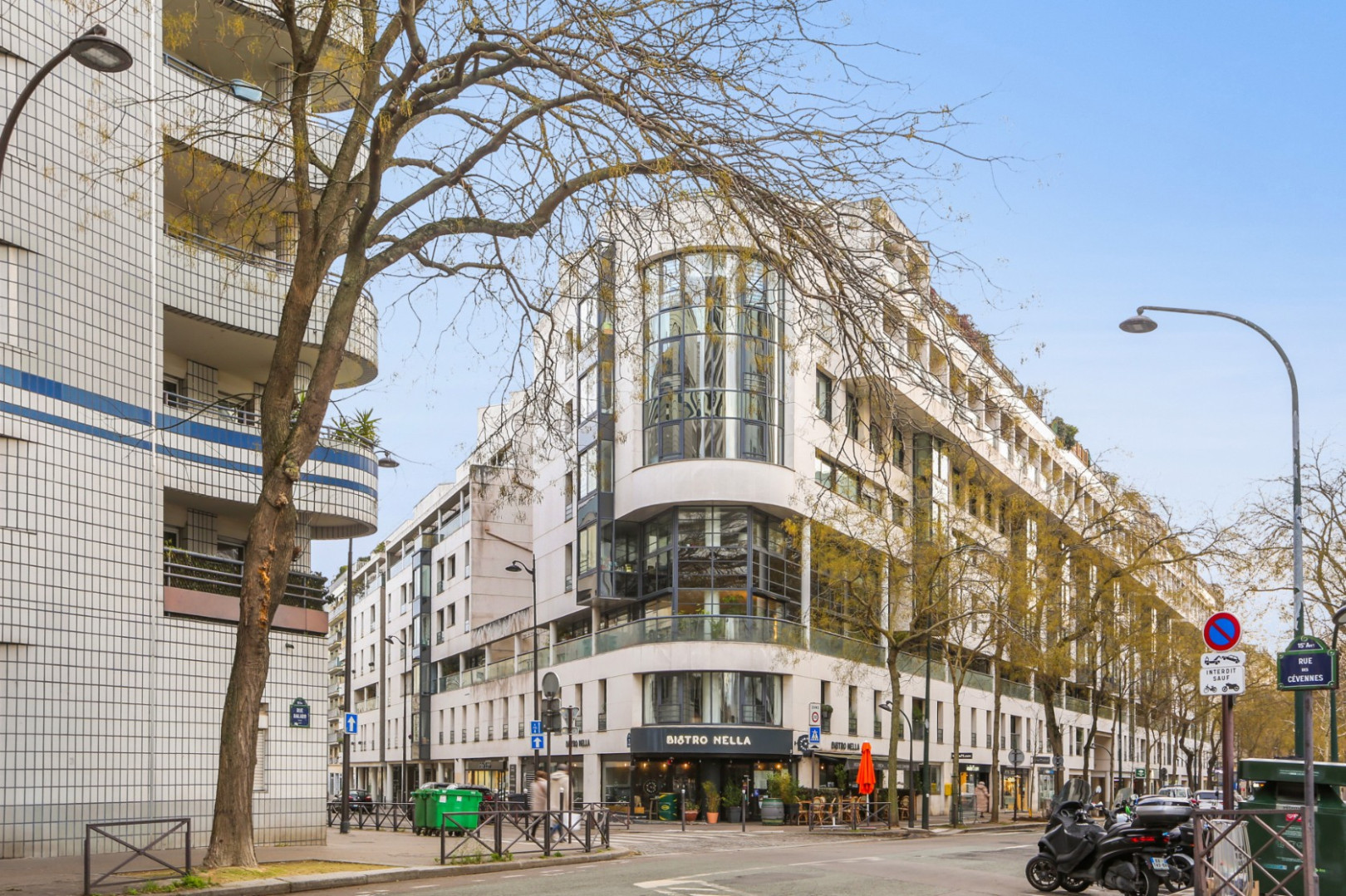 
                                                Vente
                                                 4 PIECES PARFAIT ETAT