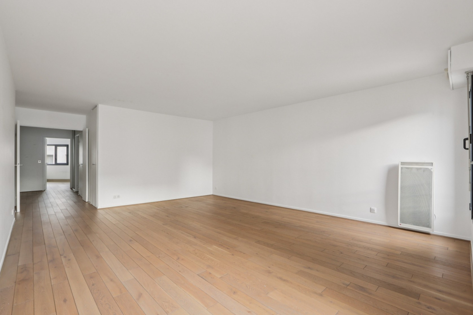 
                                                Vente
                                                 4 PIECES PARFAIT ETAT