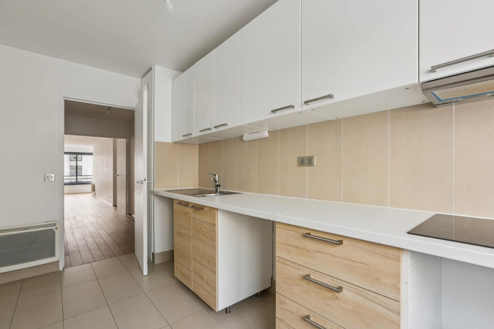 
                                                Vente
                                                 4 PIECES PARFAIT ETAT