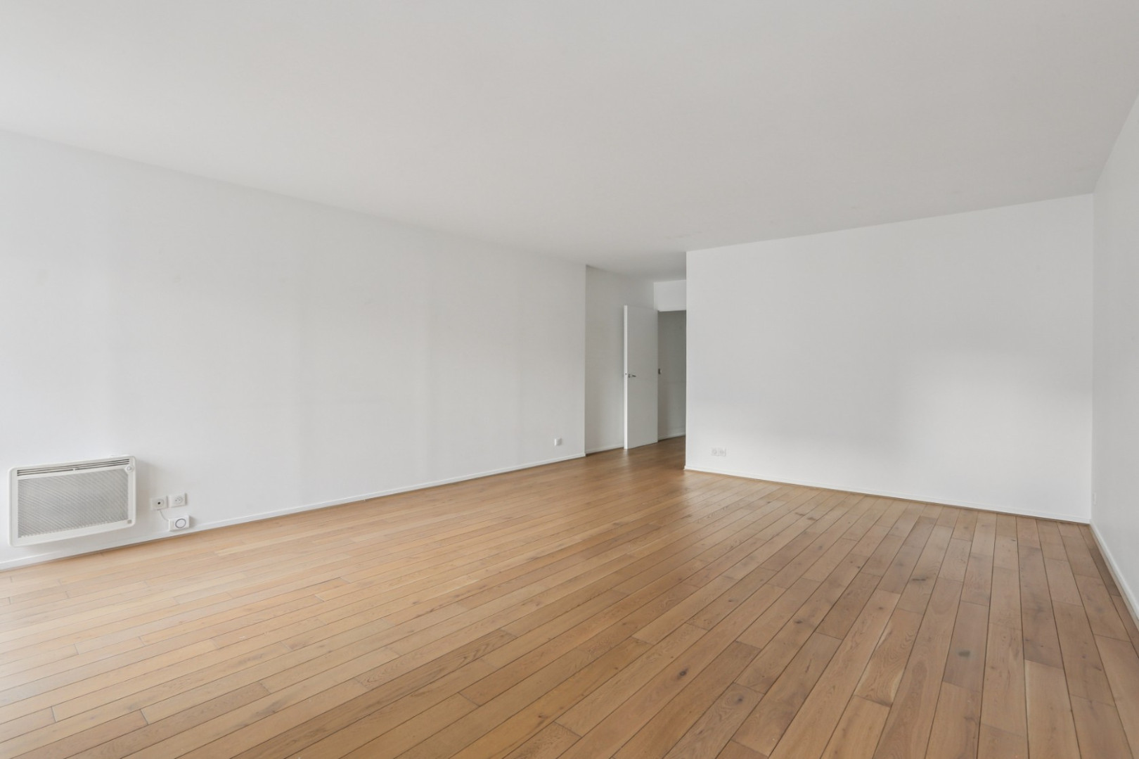 
                                                Vente
                                                 4 PIECES PARFAIT ETAT