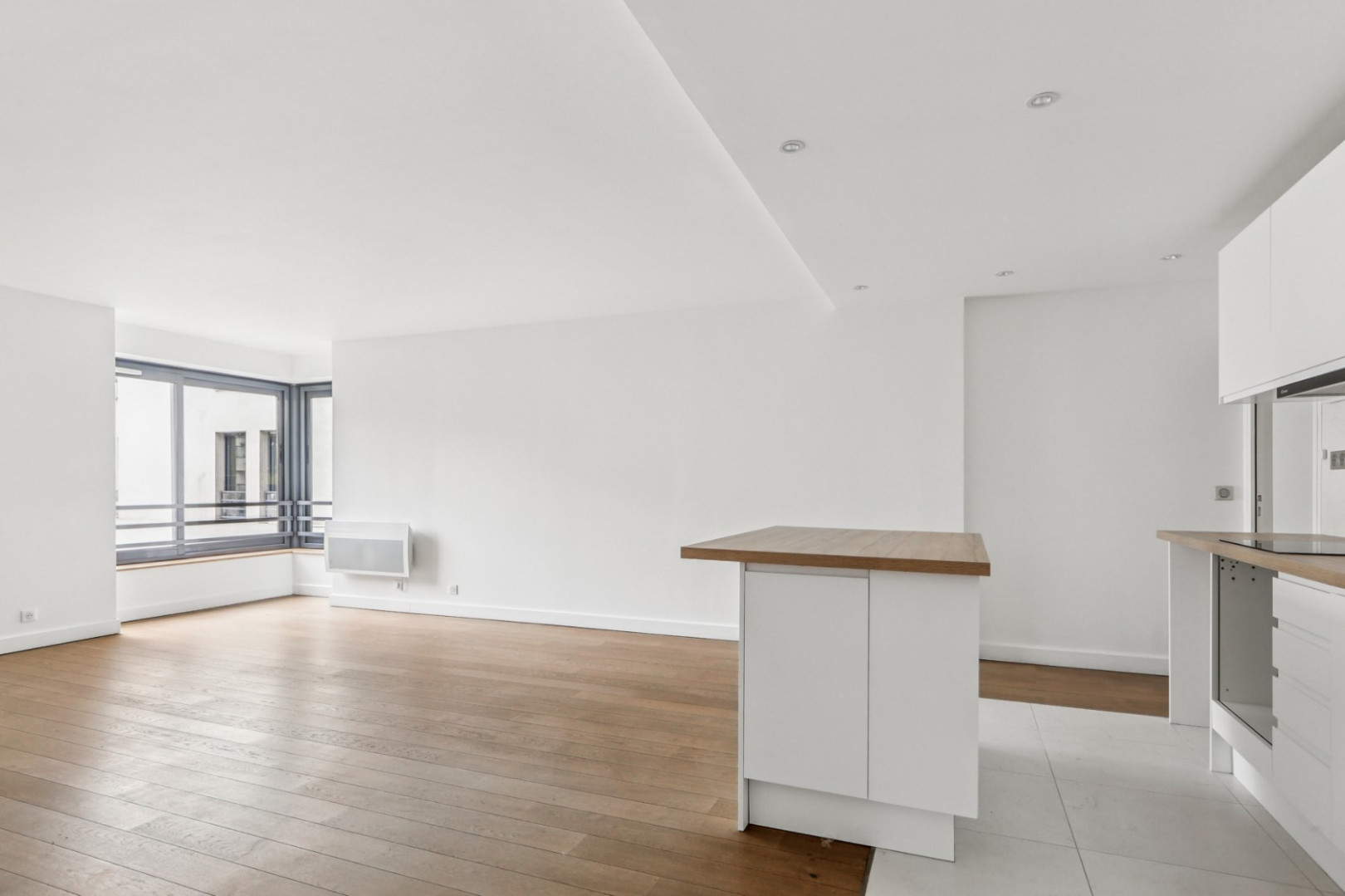 
                                                Vente
                                                 4 PIECES PARFAIT ETAT