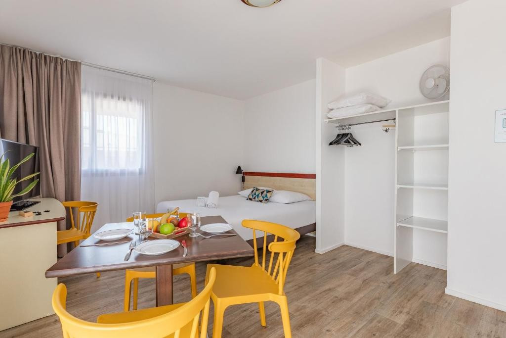 
                                                Vente
                                                 (41) BLOIS Appart. Type 1 Lmnp renta. 6.48 %